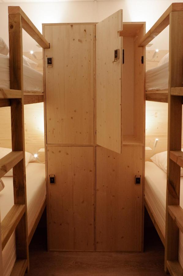 Bodygo Hostel Вальфрежус Екстер'єр фото